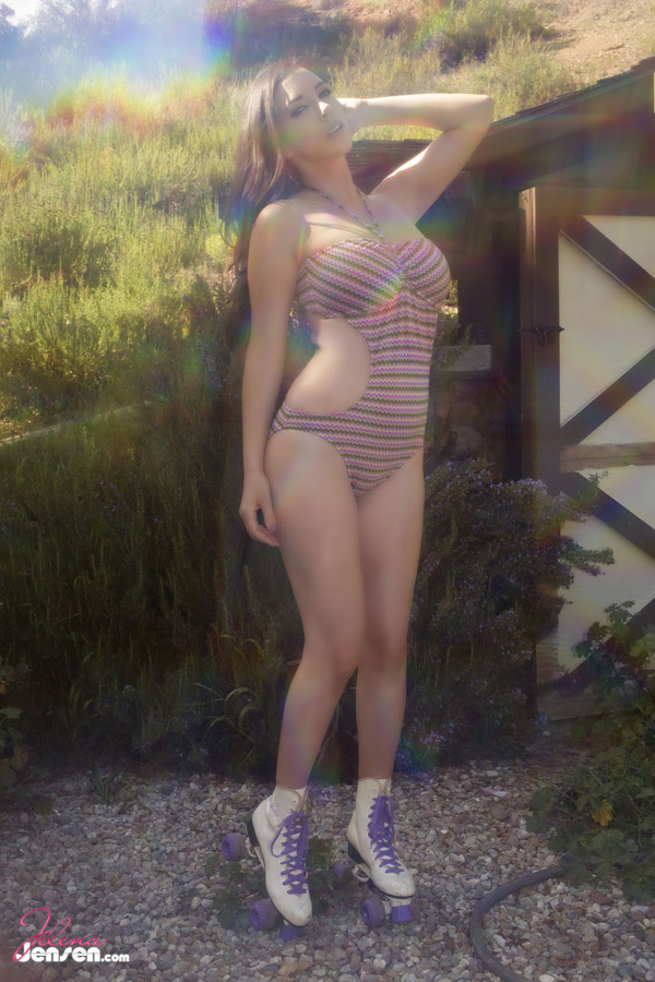 rainbowandrollerskates1